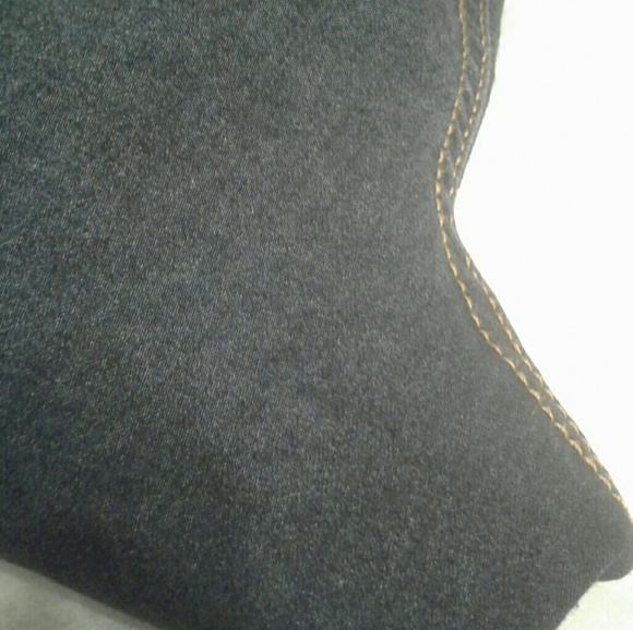 Capris - Picture 7 of 8